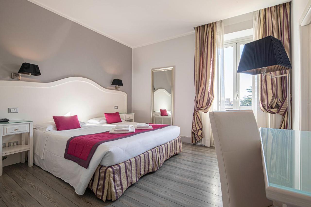 Suite Castrense โรม ภายนอก รูปภาพ