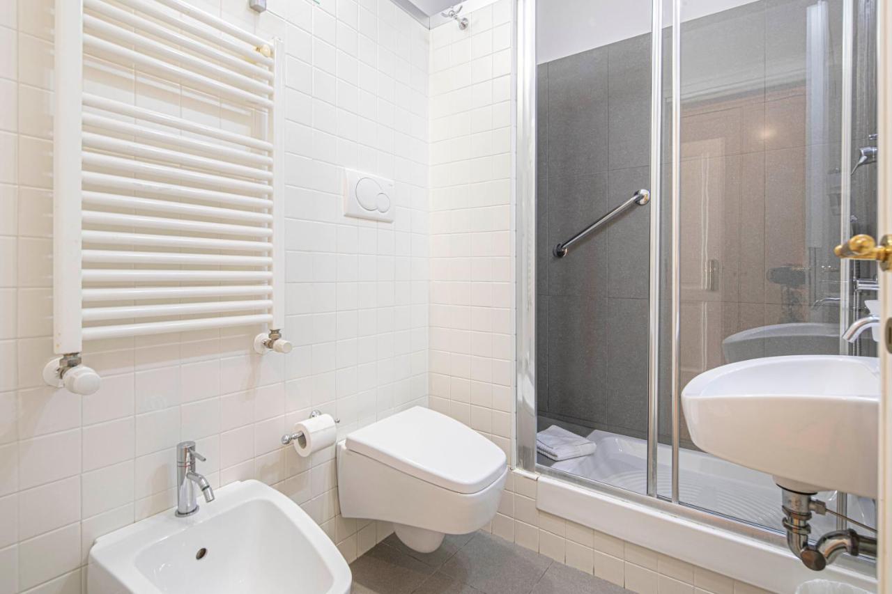 Suite Castrense โรม ภายนอก รูปภาพ
