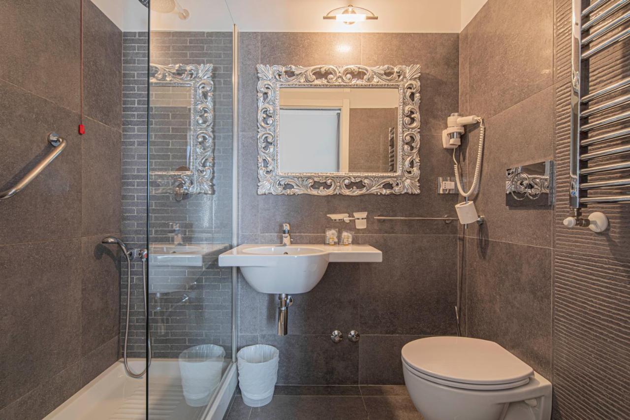 Suite Castrense โรม ภายนอก รูปภาพ